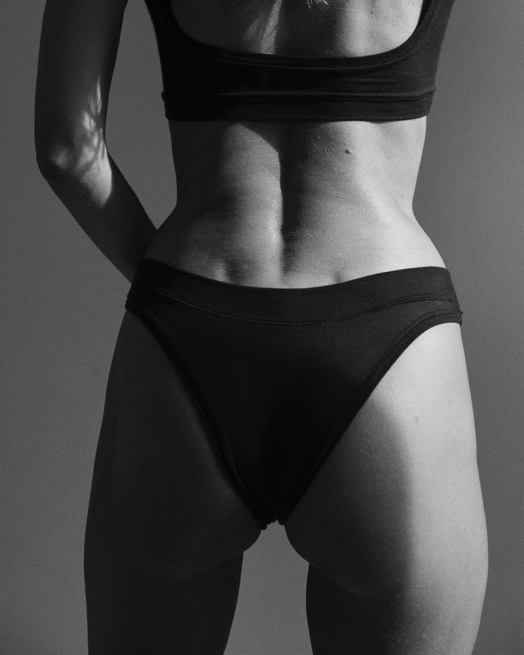 Dia Thong - Black